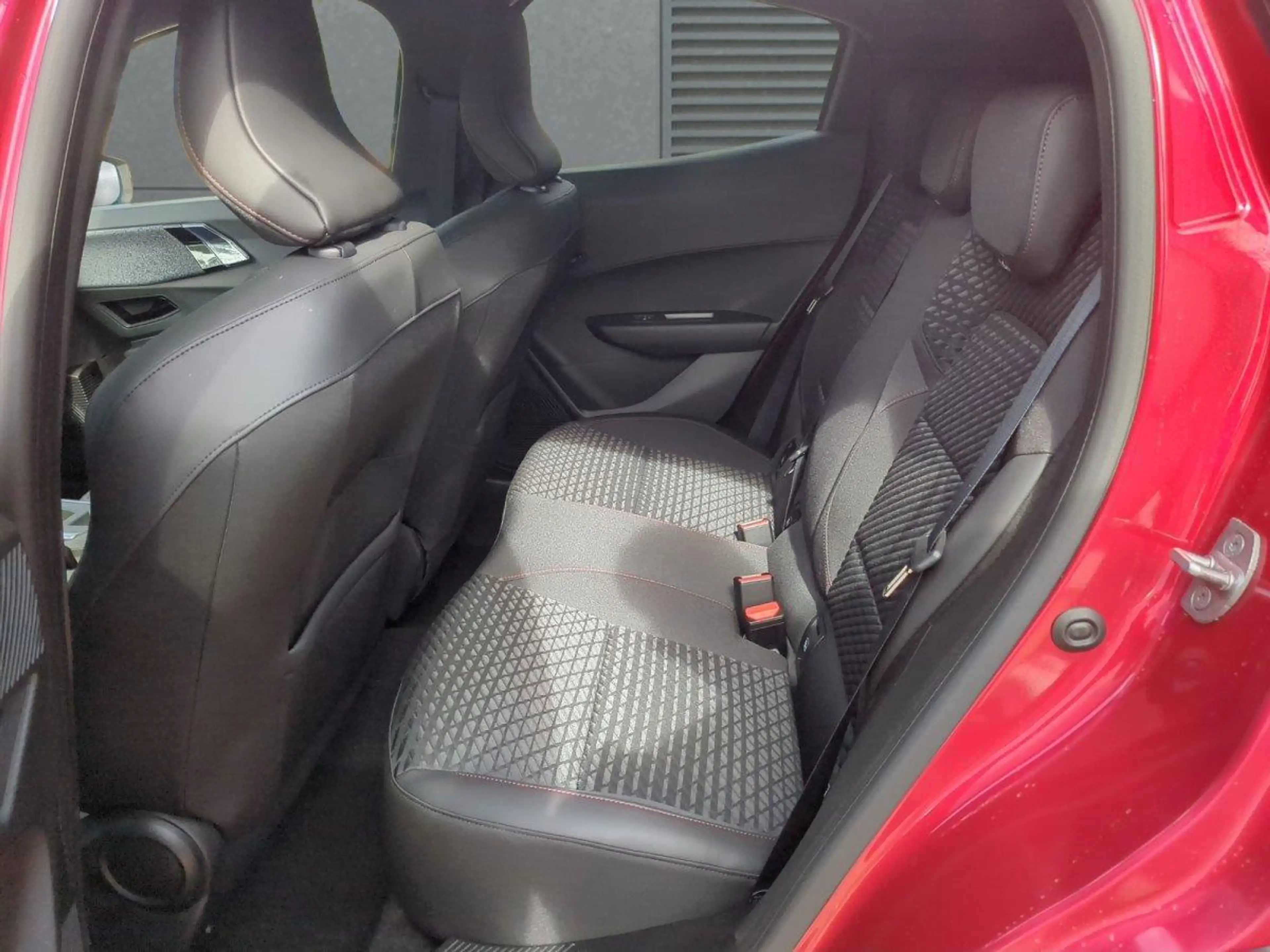 Renault Clio Techno Navi+RFK+Winter-Paket TCe 115 84 kW (114... — photo 6