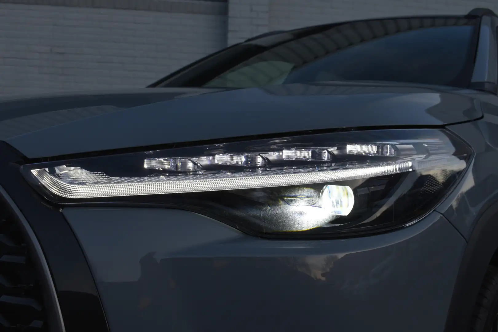 Toyota Corolla Cross Hybrid 200 Style Automaat 197pk | Nieuw | Parkeers Gris - 2