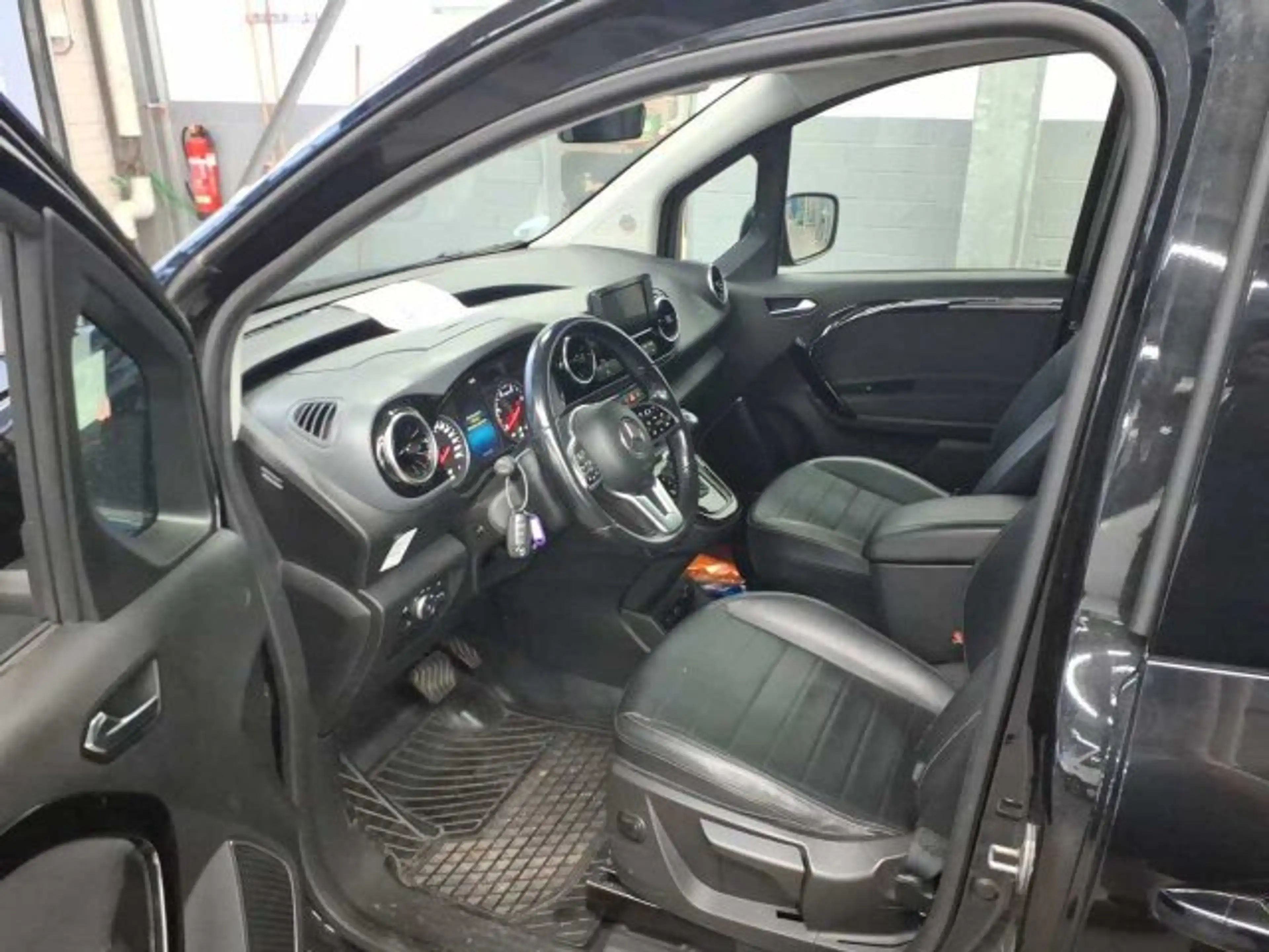 Mercedes-Benz T-Class 160d STYLE/Klima/ Automatik — photo 5