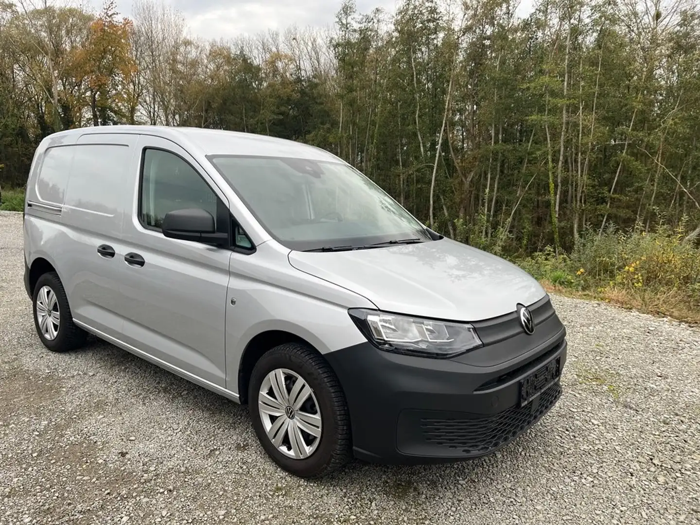 Volkswagen Caddy Cargo 1.5 TSI DSG 2025 3.317 KM 24.793 € ex btw Gris - 2