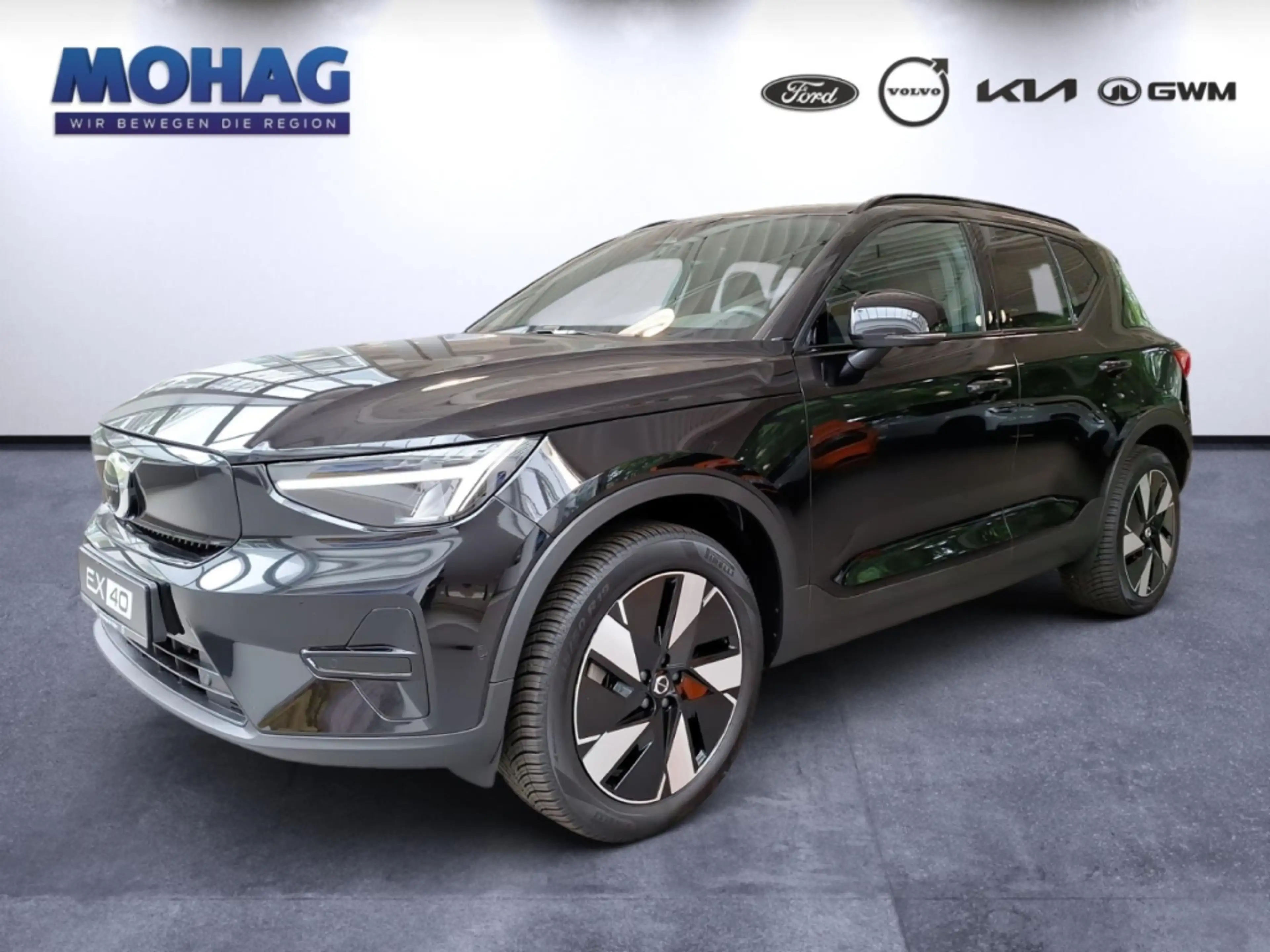 Volvo EX40 Single Motor Ext. Range Plus Dark -  360Grad ACC