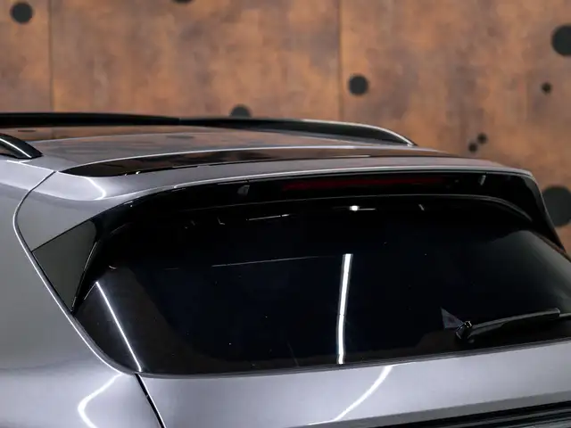 Porsche Cayenne view 13