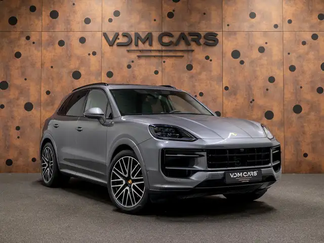 Porsche Cayenne view 7