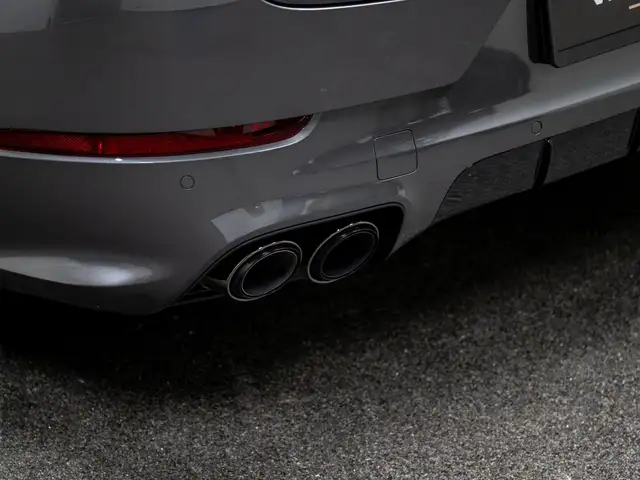 Porsche Cayenne view 12