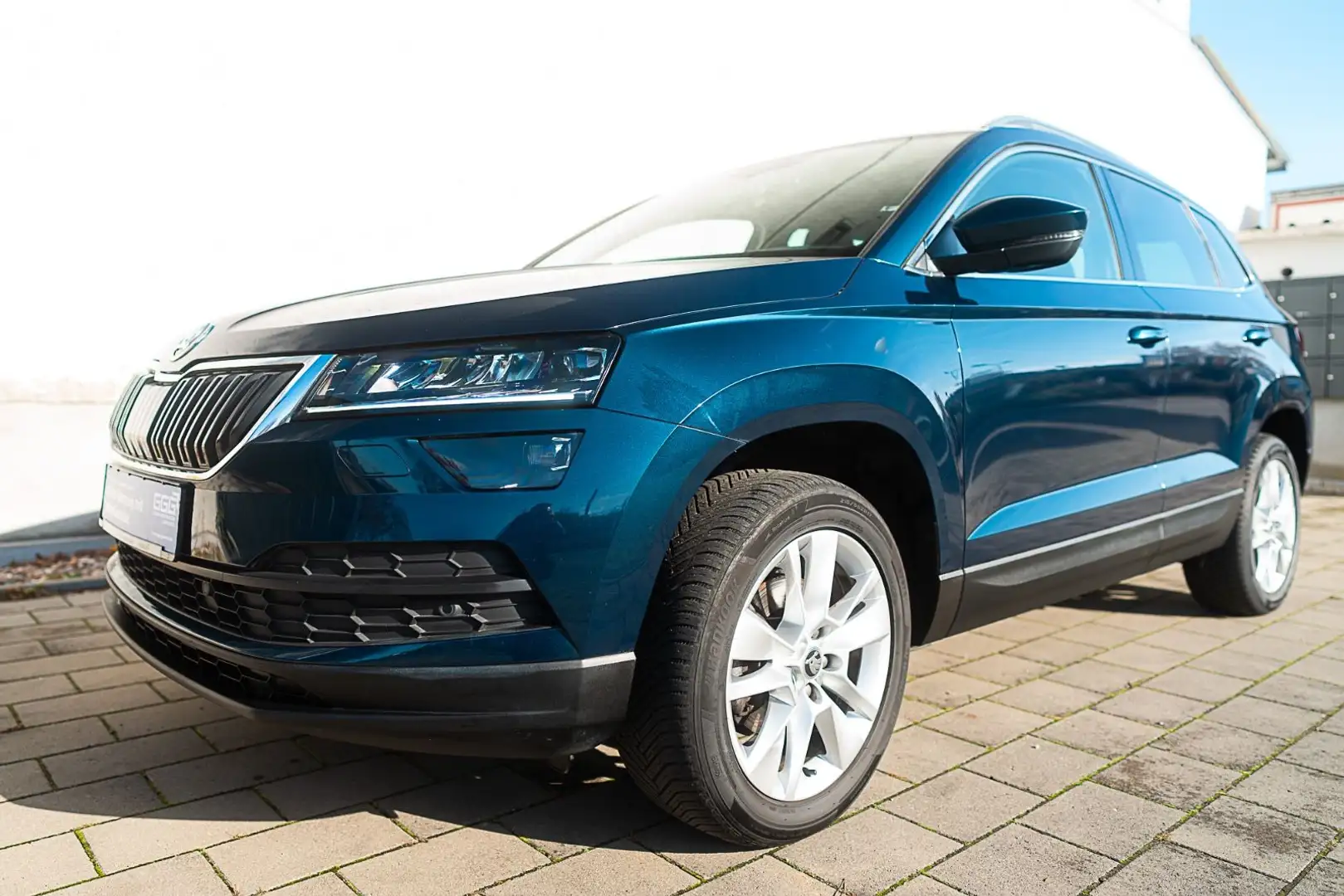 Skoda Karoq 1.5 TSI Style / Navi Klima Blau - 2