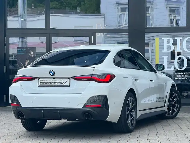 BMW 4 Series view 2