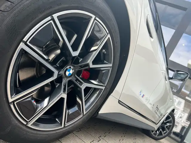 BMW 4 Series view 4