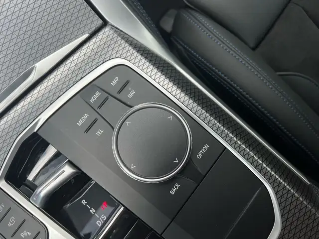 BMW 4 Series view 10