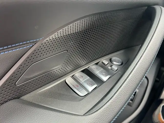 BMW 4 Series view 17