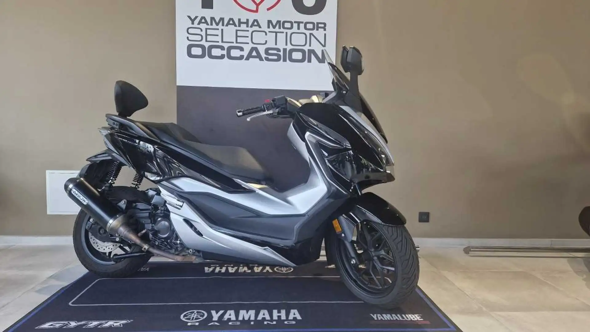 Honda Forza 300 Noir - 1