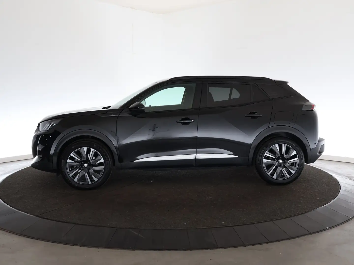 Peugeot e-2008 GT Pack EV 50kWh 136 | Navigatie | Digitaal displa Černá - 2