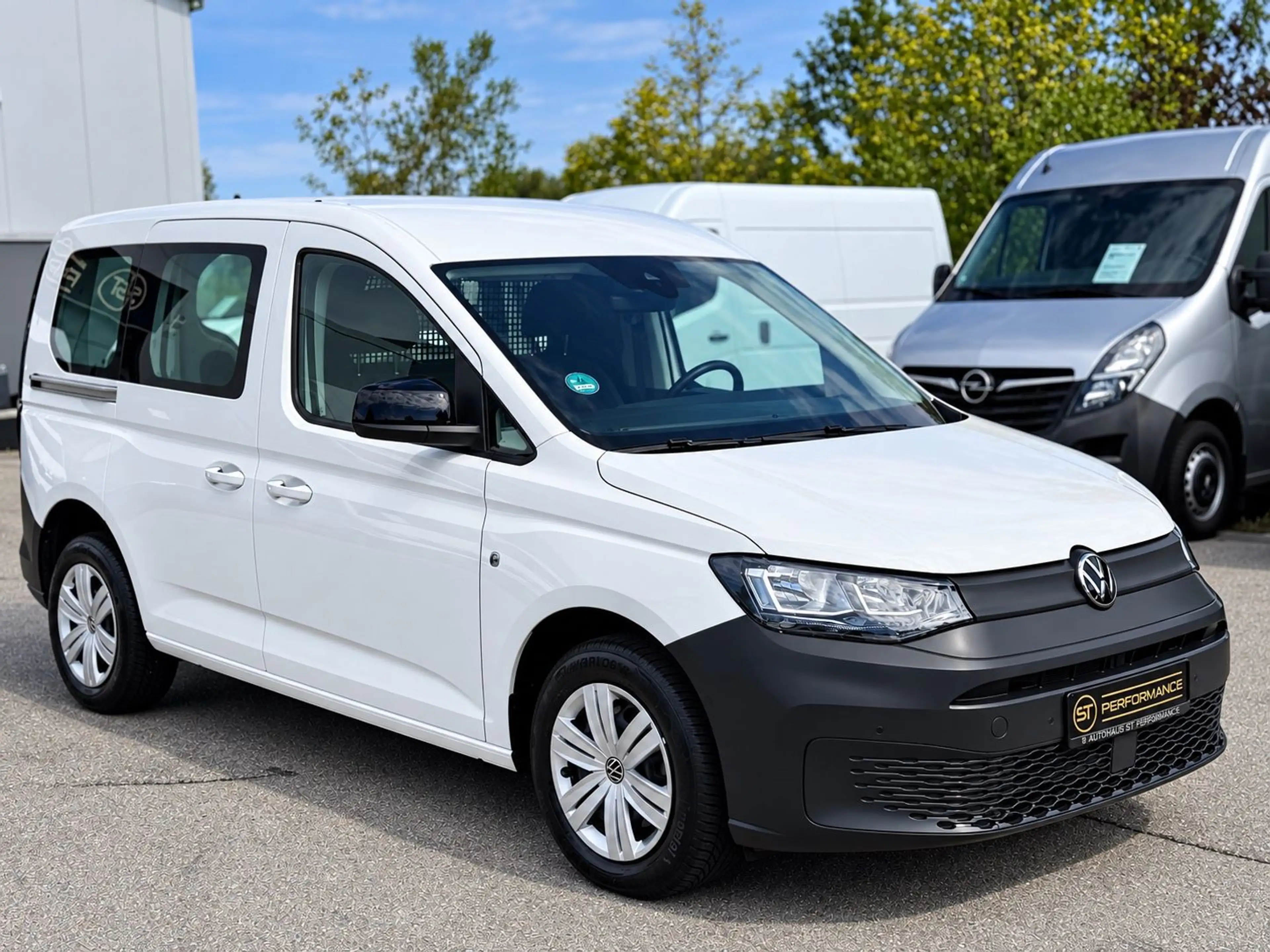 Volkswagen Caddy Cargo DSG KLIMA NAVI ACC STDHZ 1HAND SHZ — photo 3