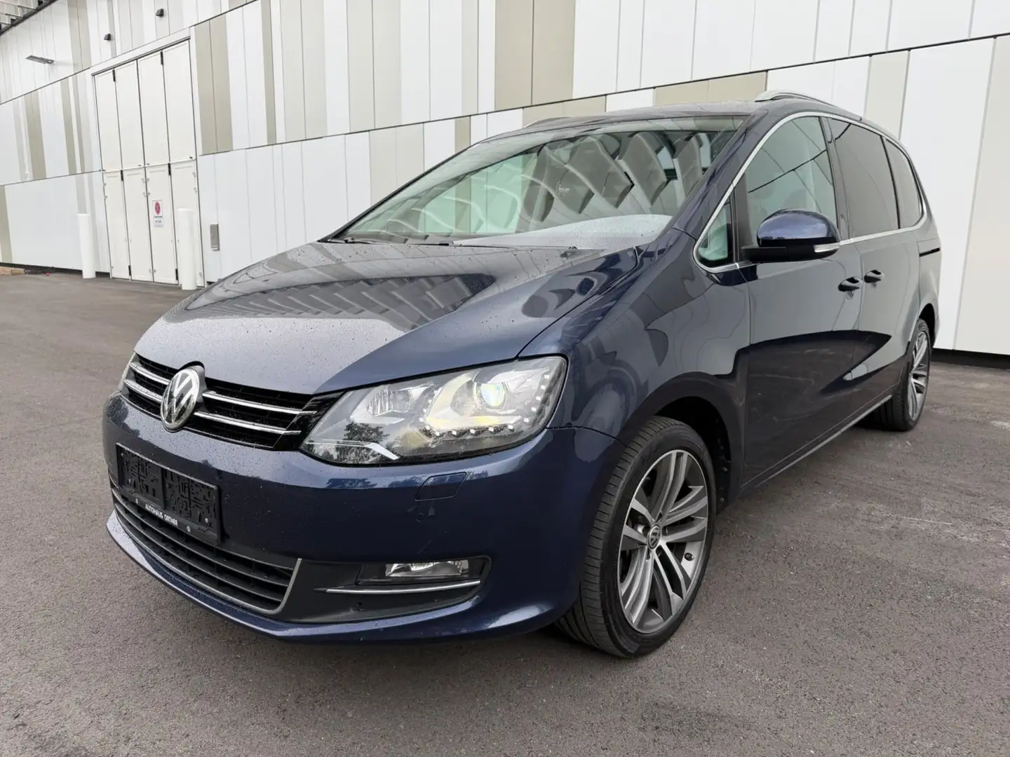 Volkswagen Sharan 4Motion 2.0 TDI BMT Highline Blau - 2