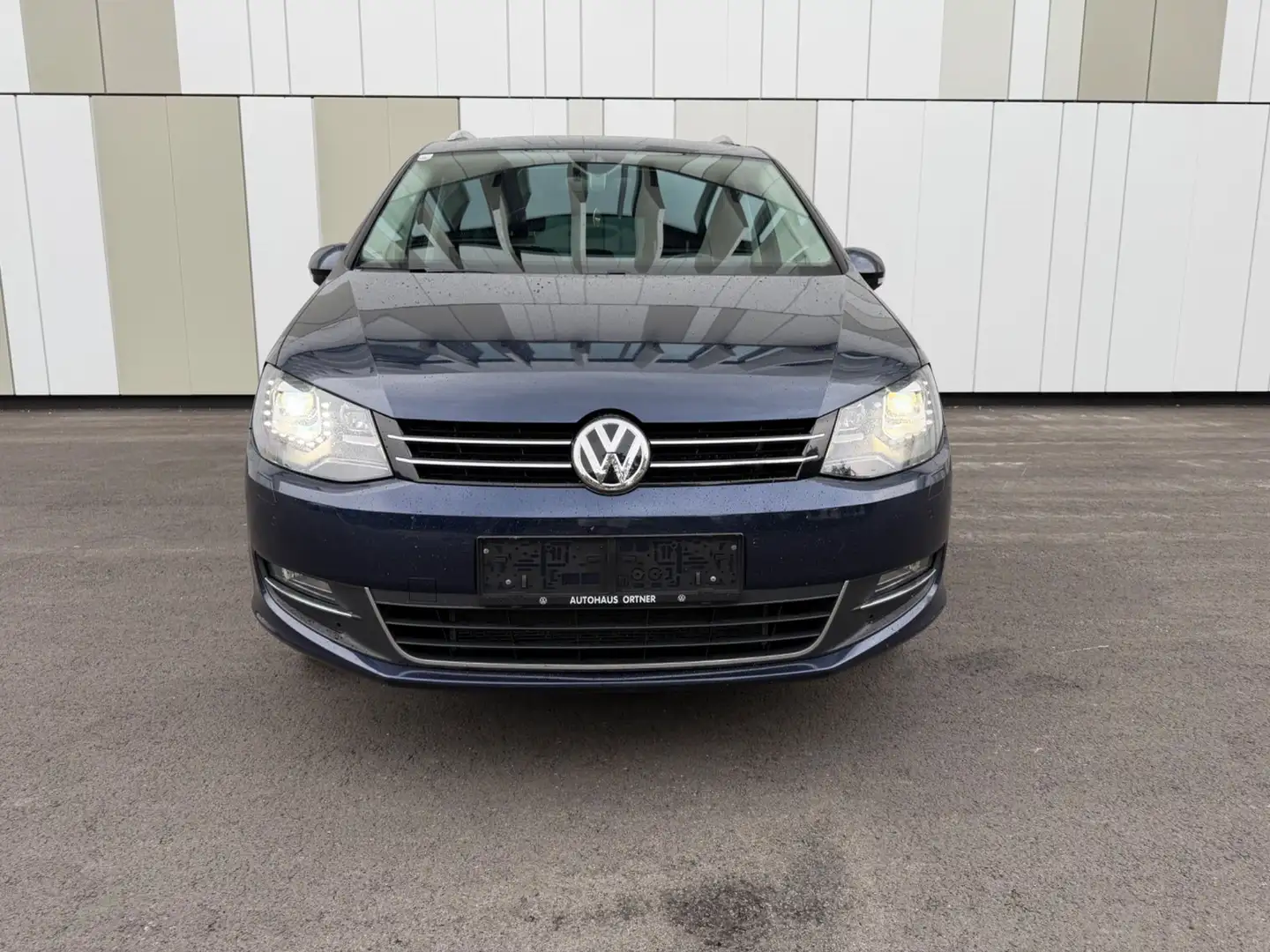 Volkswagen Sharan 4Motion 2.0 TDI BMT Highline Blau - 1