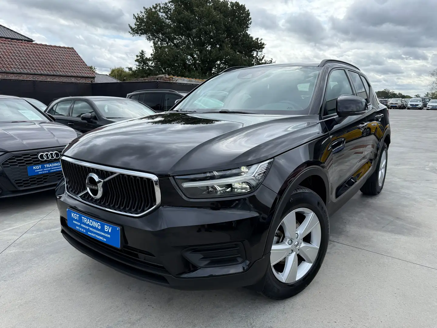 Volvo XC40 1.5 T2 NAVIGATIE CAMERA FULL LED DAB CARPLAY LED Schwarz - 1