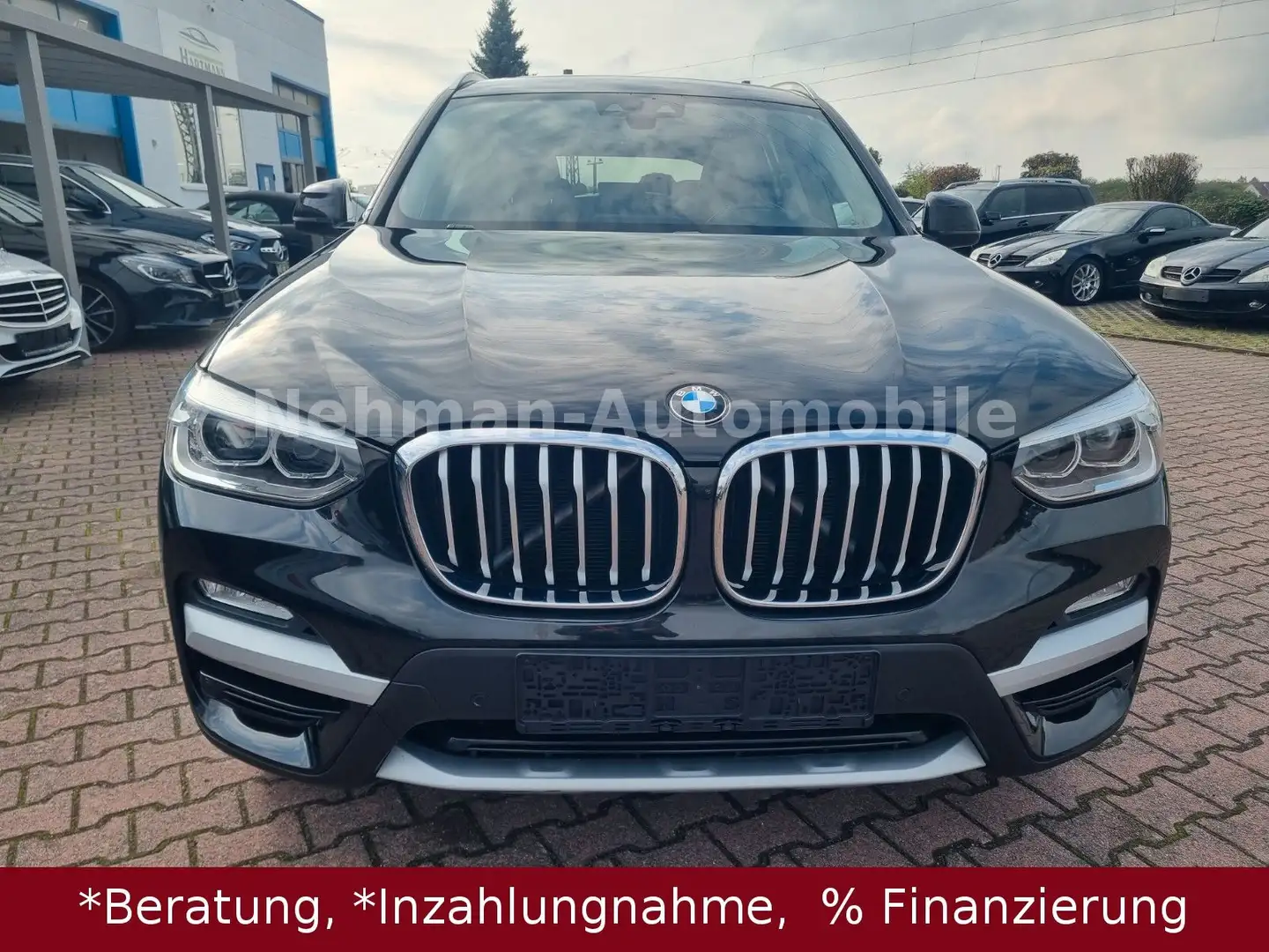 BMW X3 xDrive 20 d xLine Schwarz - 2