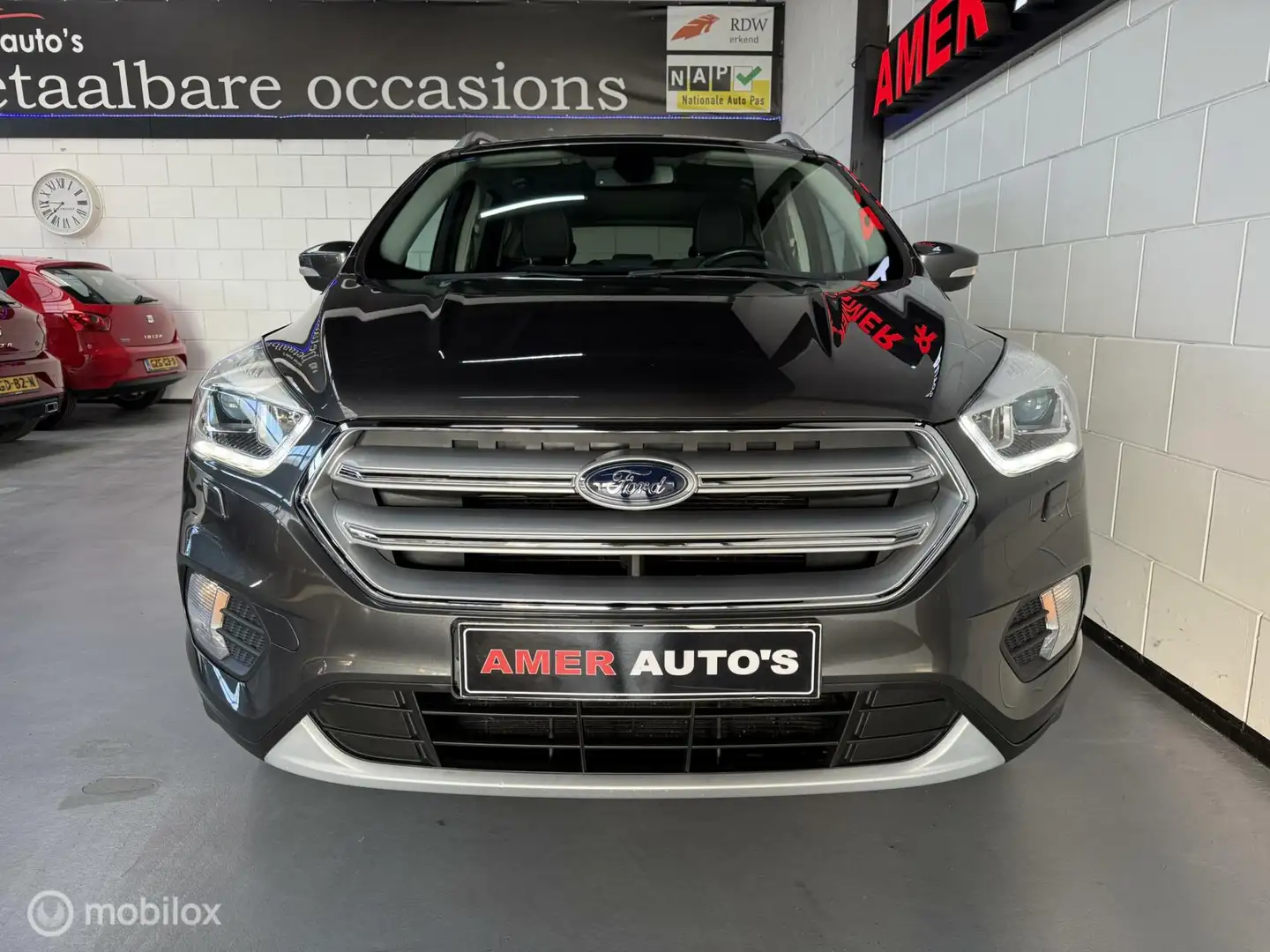 Ford Kuga 1.5 150 PK/1e eigenaar/dealer onderhouden/Navi/Cam Grijs - 2