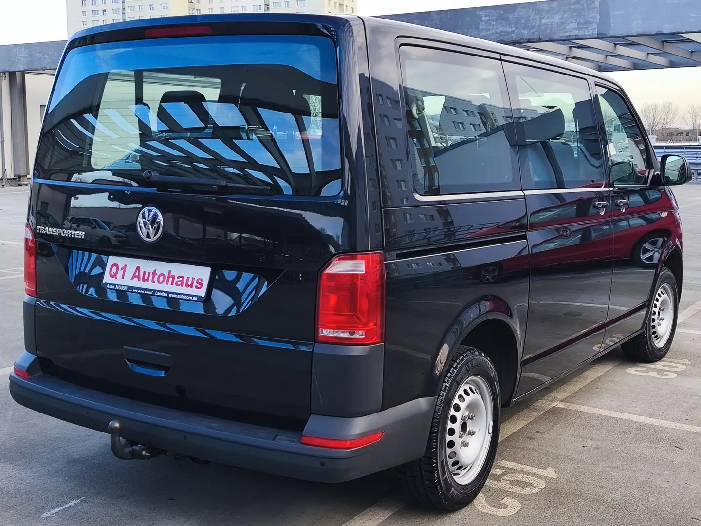 Volkswagen T6 Transporter DSG KLIMA/9-SITZE/TEMPOMAT/PDC/NAVI/AHK Schwarz - 2
