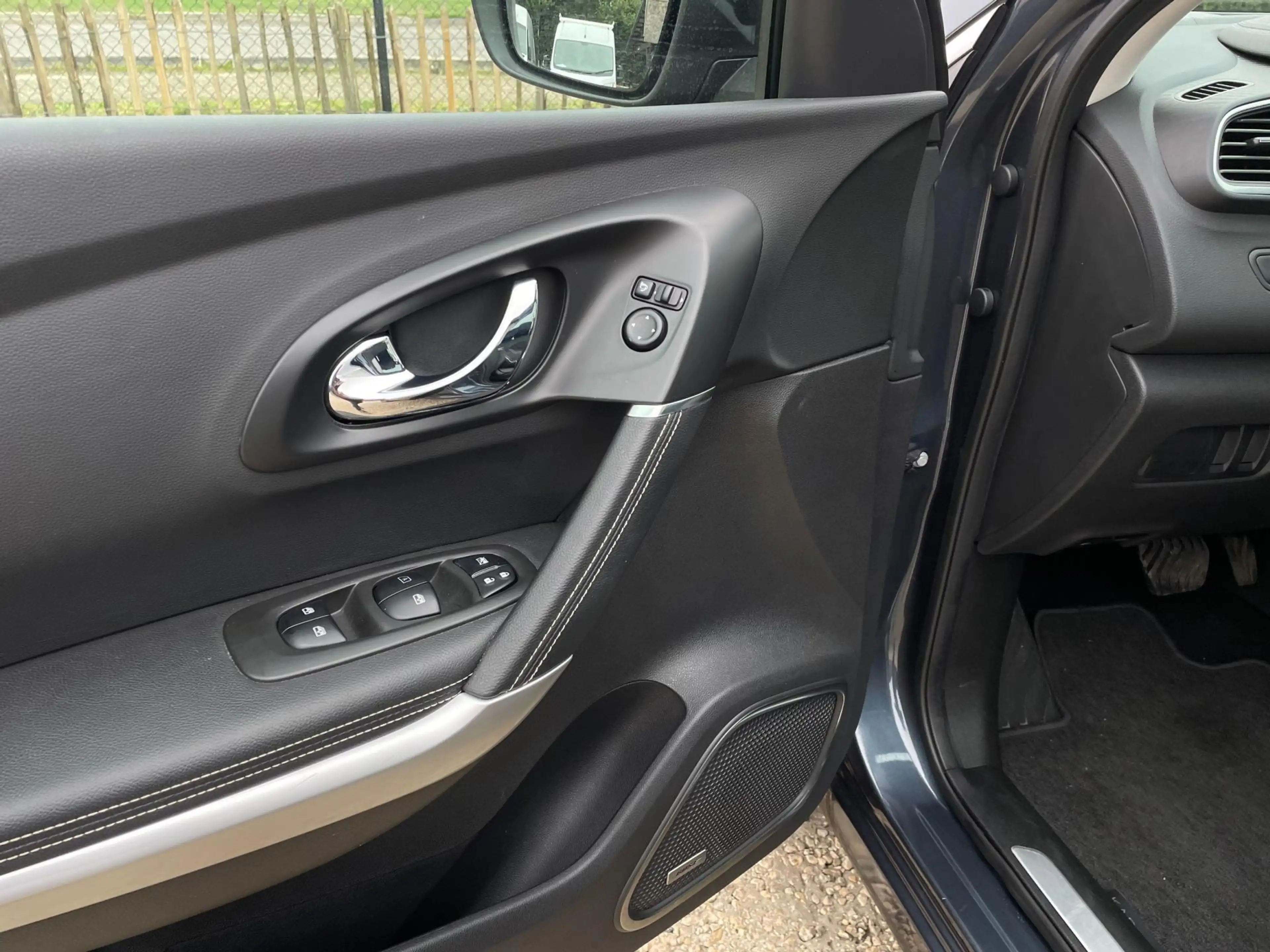 Renault Kadjar 1.2 TCe Bose AUTOMAAT, Panorama, 19 inch, LED — photo 24