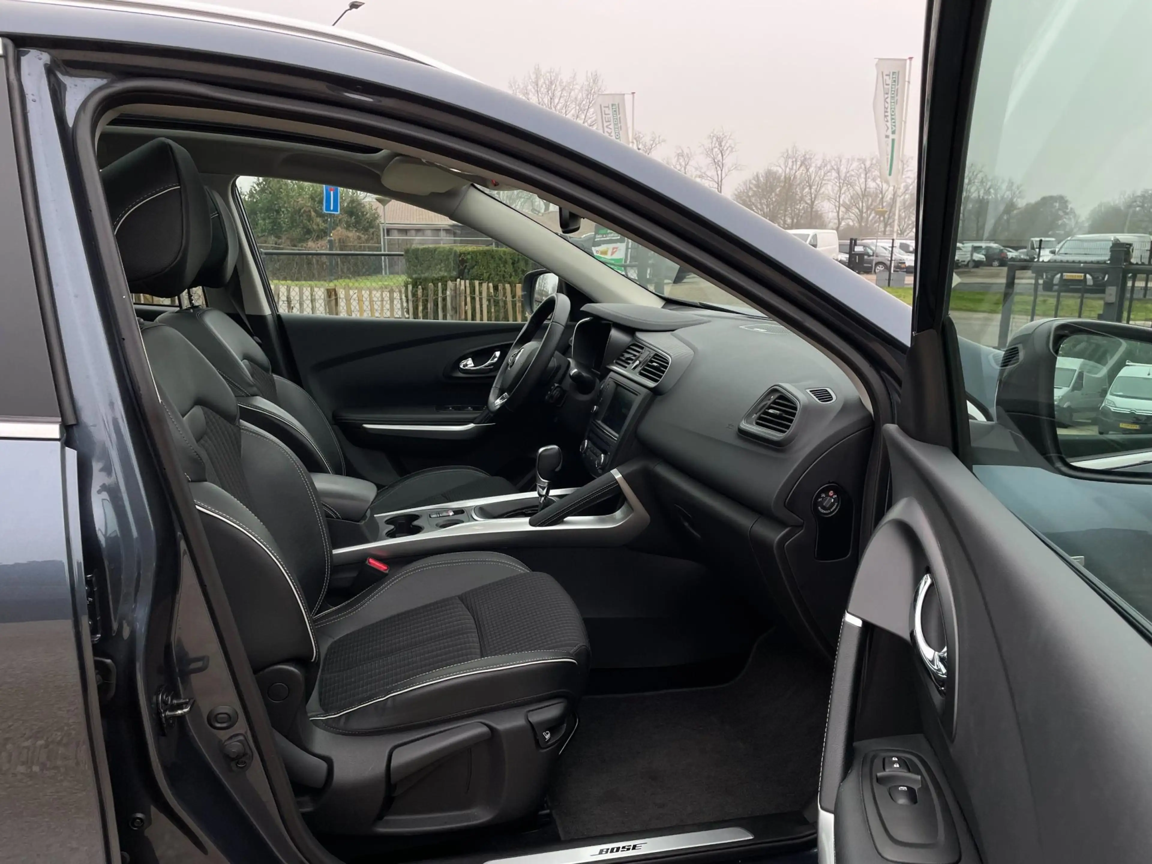 Renault Kadjar 1.2 TCe Bose AUTOMAAT, Panorama, 19 inch, LED — photo 7