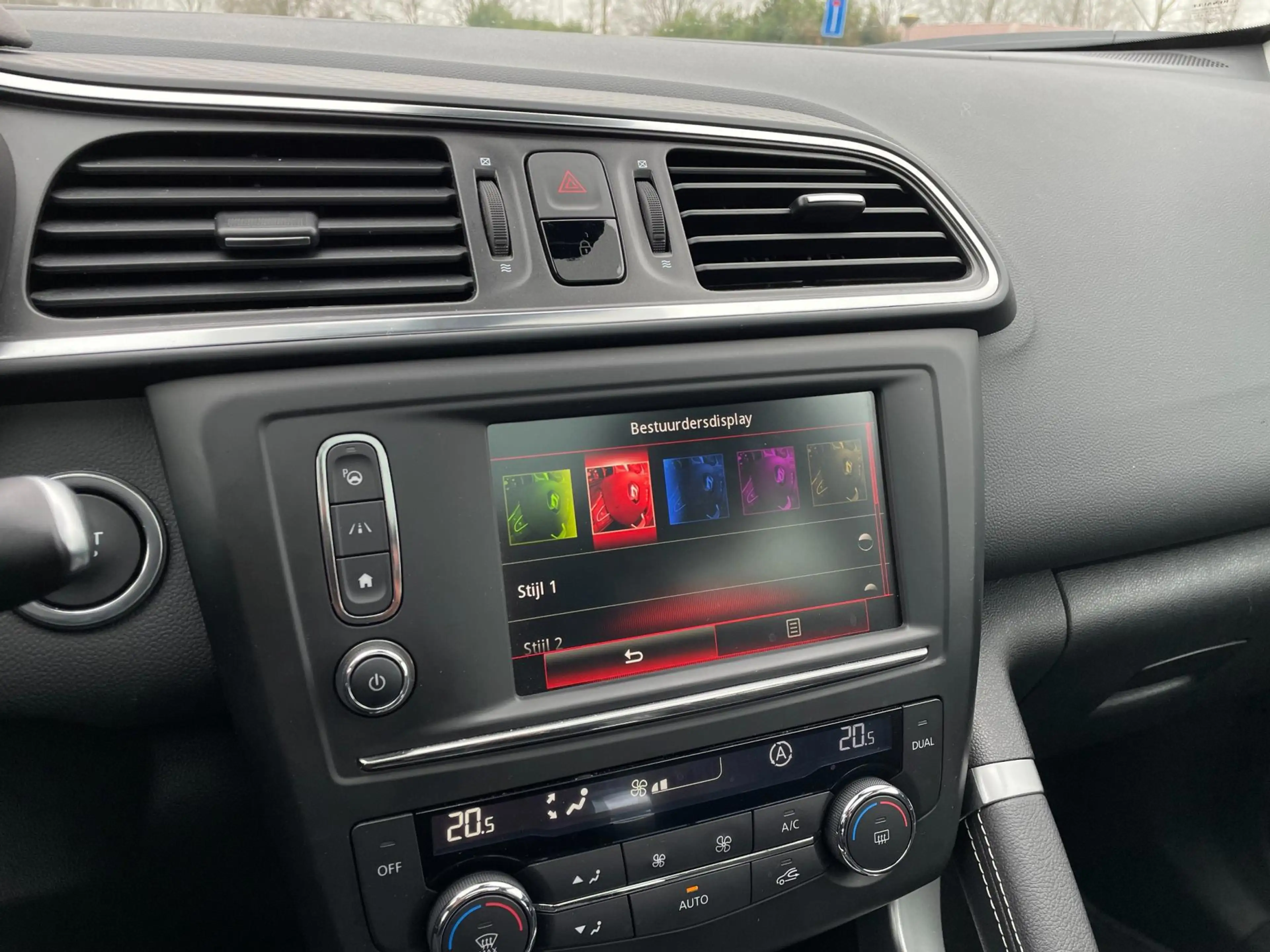 Renault Kadjar 1.2 TCe Bose AUTOMAAT, Panorama, 19 inch, LED — photo 12