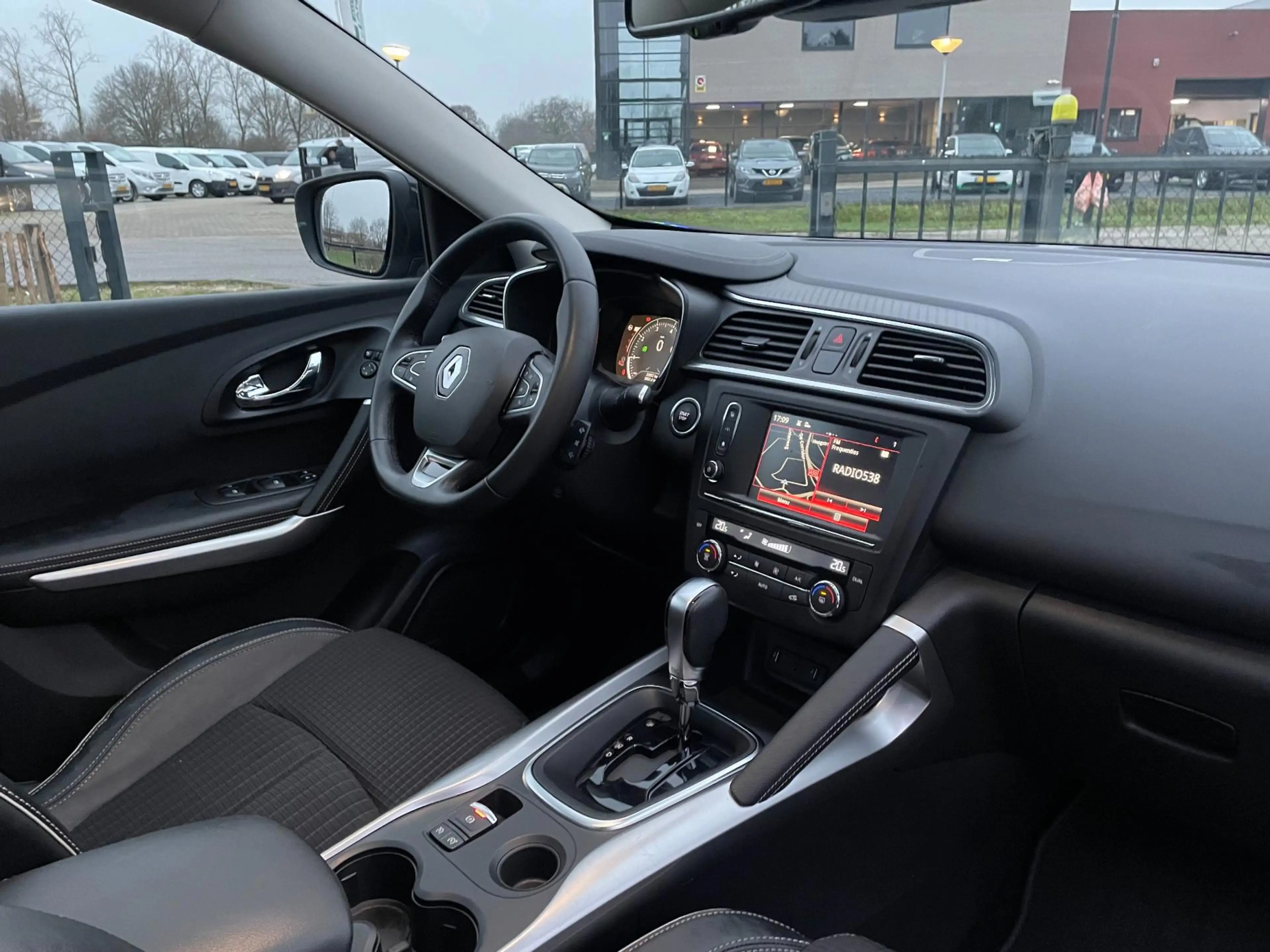Renault Kadjar 1.2 TCe Bose AUTOMAAT, Panorama, 19 inch, LED — photo 30