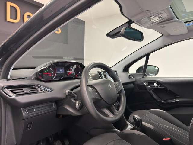 Peugeot 208 — photo 14