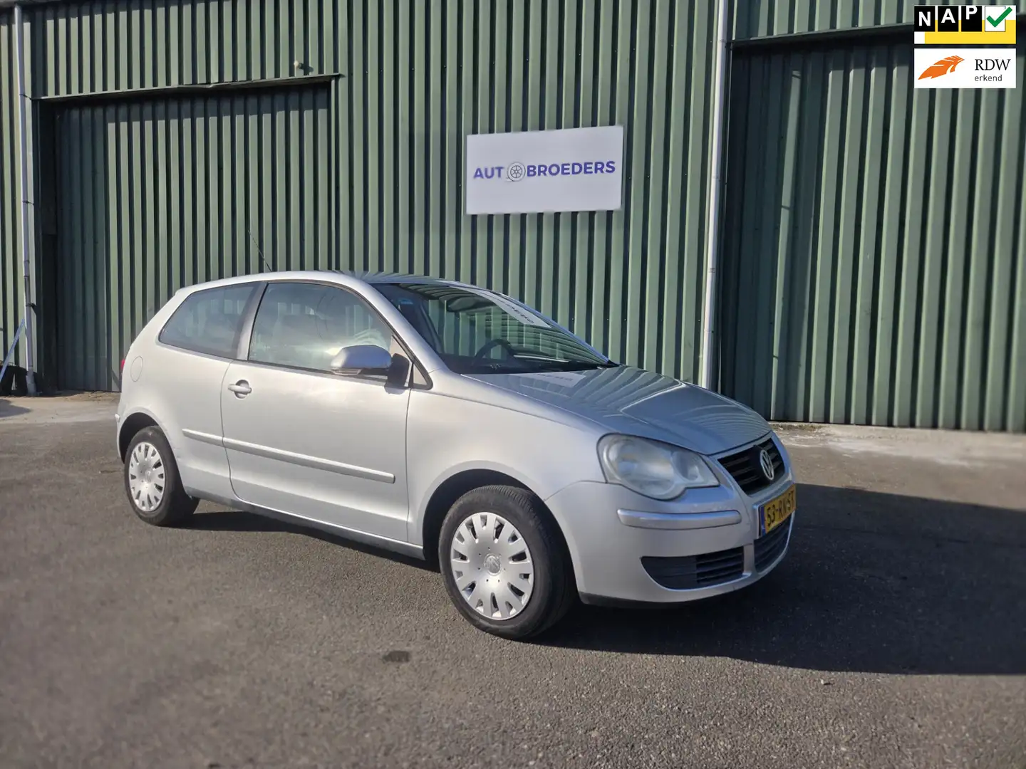 Volkswagen Polo 1.4-16V Turijn NIEUWE KOPPELING - AIRCO - Grau - 1