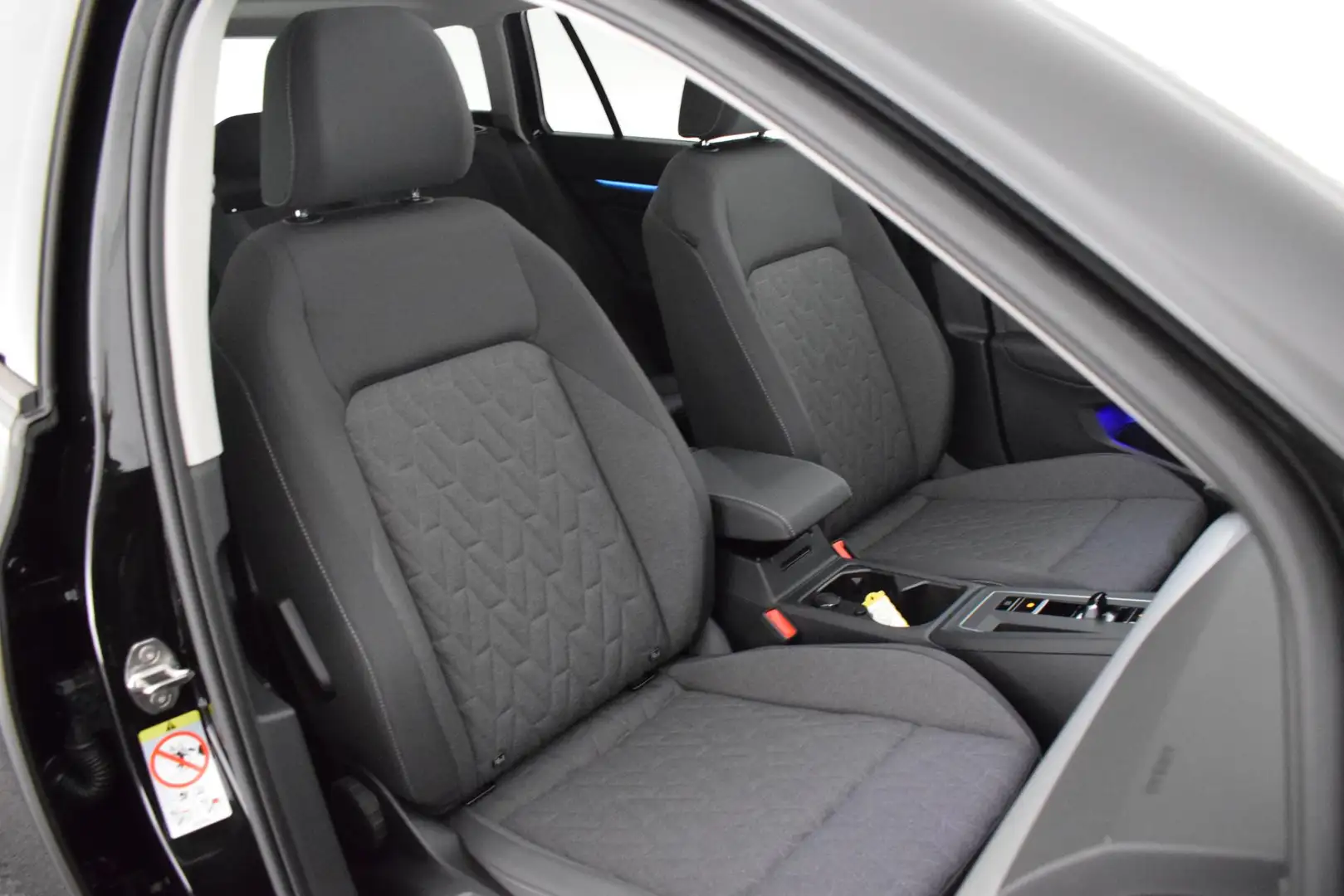 Volkswagen Golf Variant 8.5 1.5 eTSI 150pk DSG Life Edition Panoramadak Tr Zwart - 2