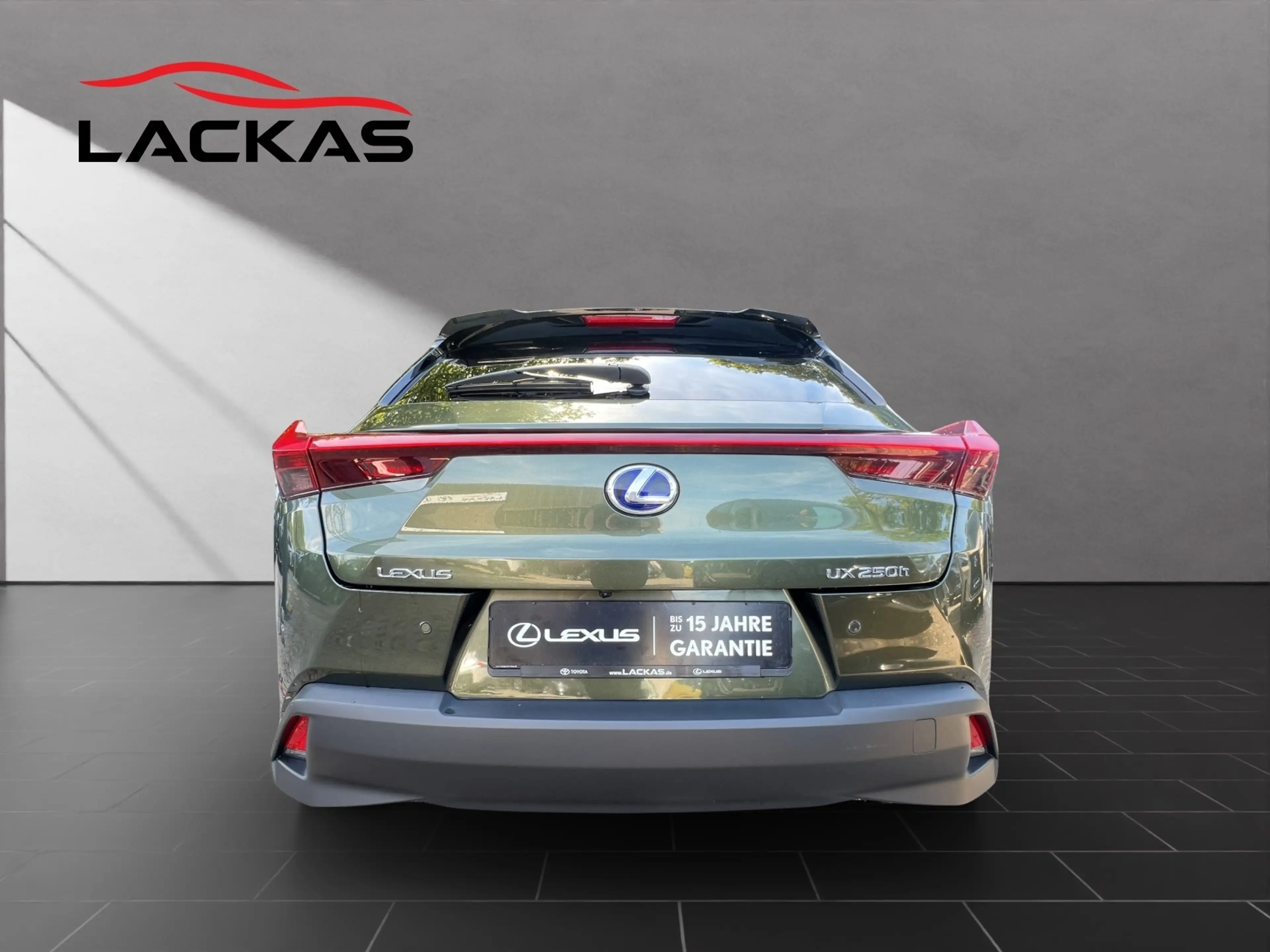 Lexus UX 250h 250h+STYLE+ — photo 4