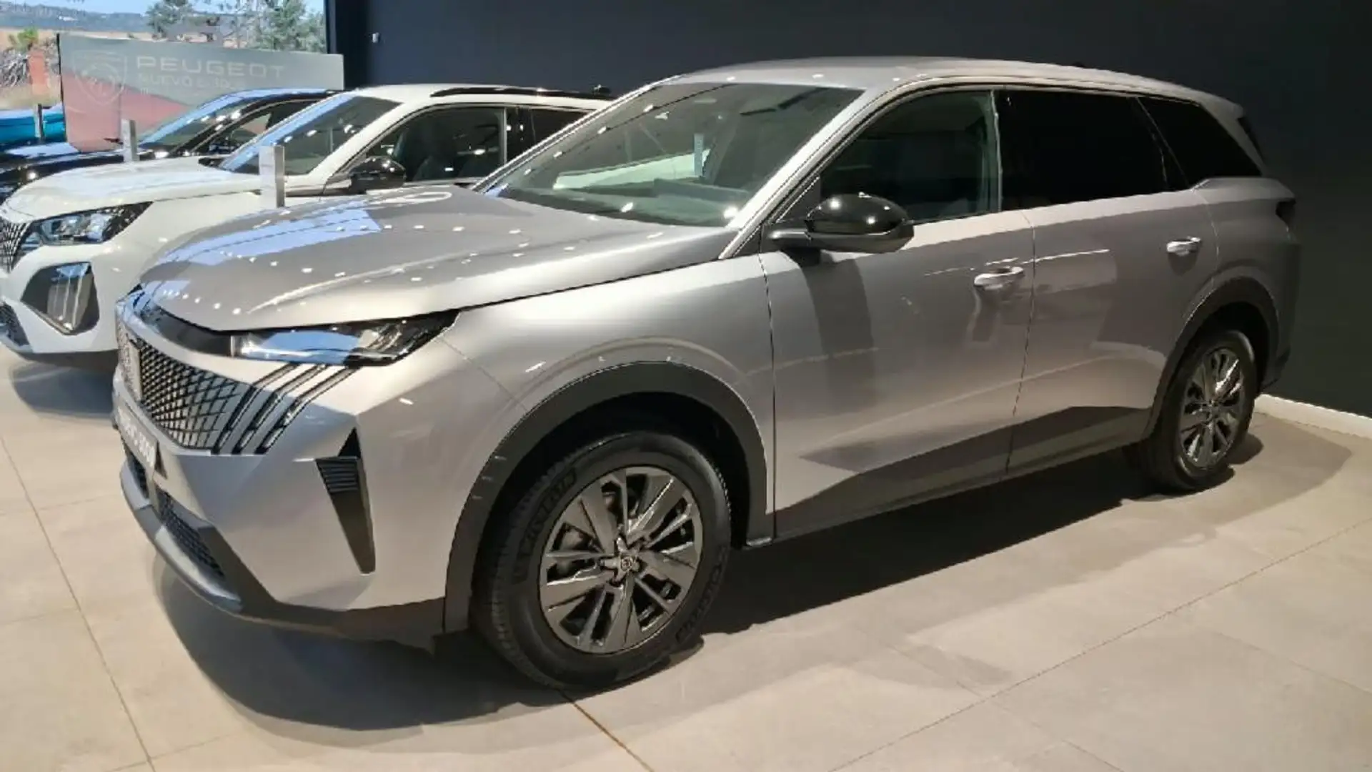 Peugeot 5008 Hybrid Allure eDCS6 145 Gris - 2