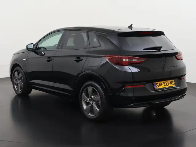 Opel Grandland view 8