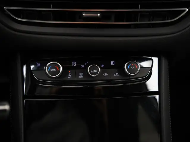 Opel Grandland view 13