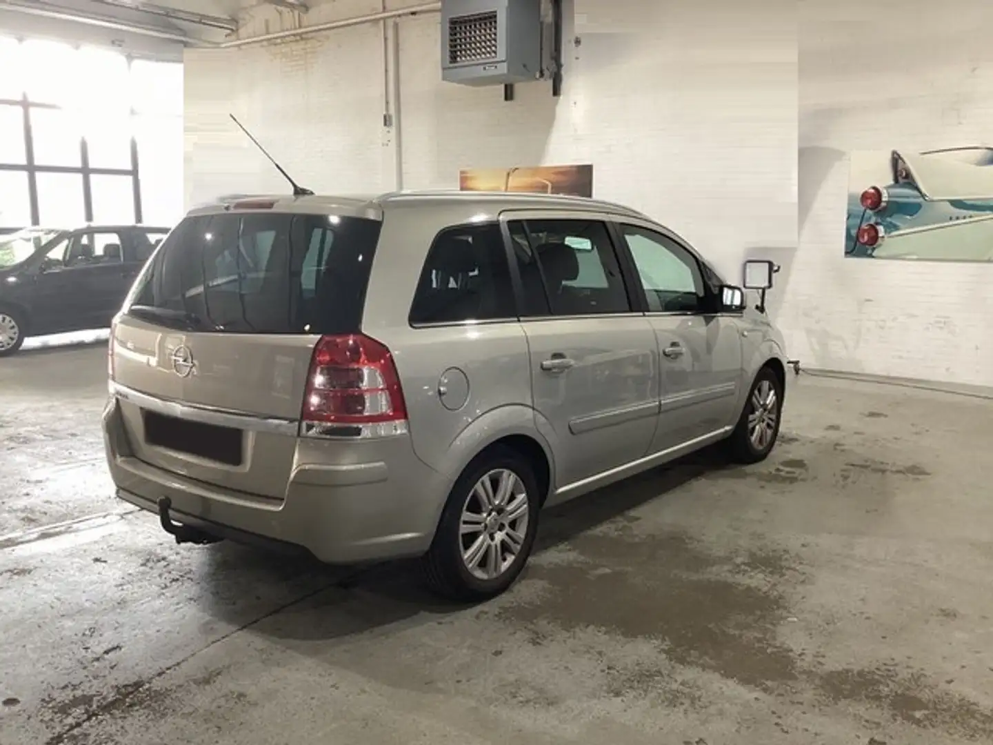 Opel Zafira 1.8 Cosmo Navi | PDC | Cruise | Climate Control | Grijs - 2