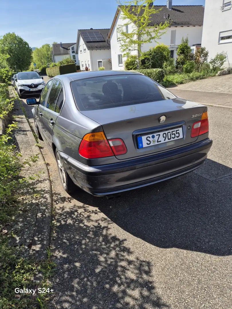 BMW 320 320i Grau - 2