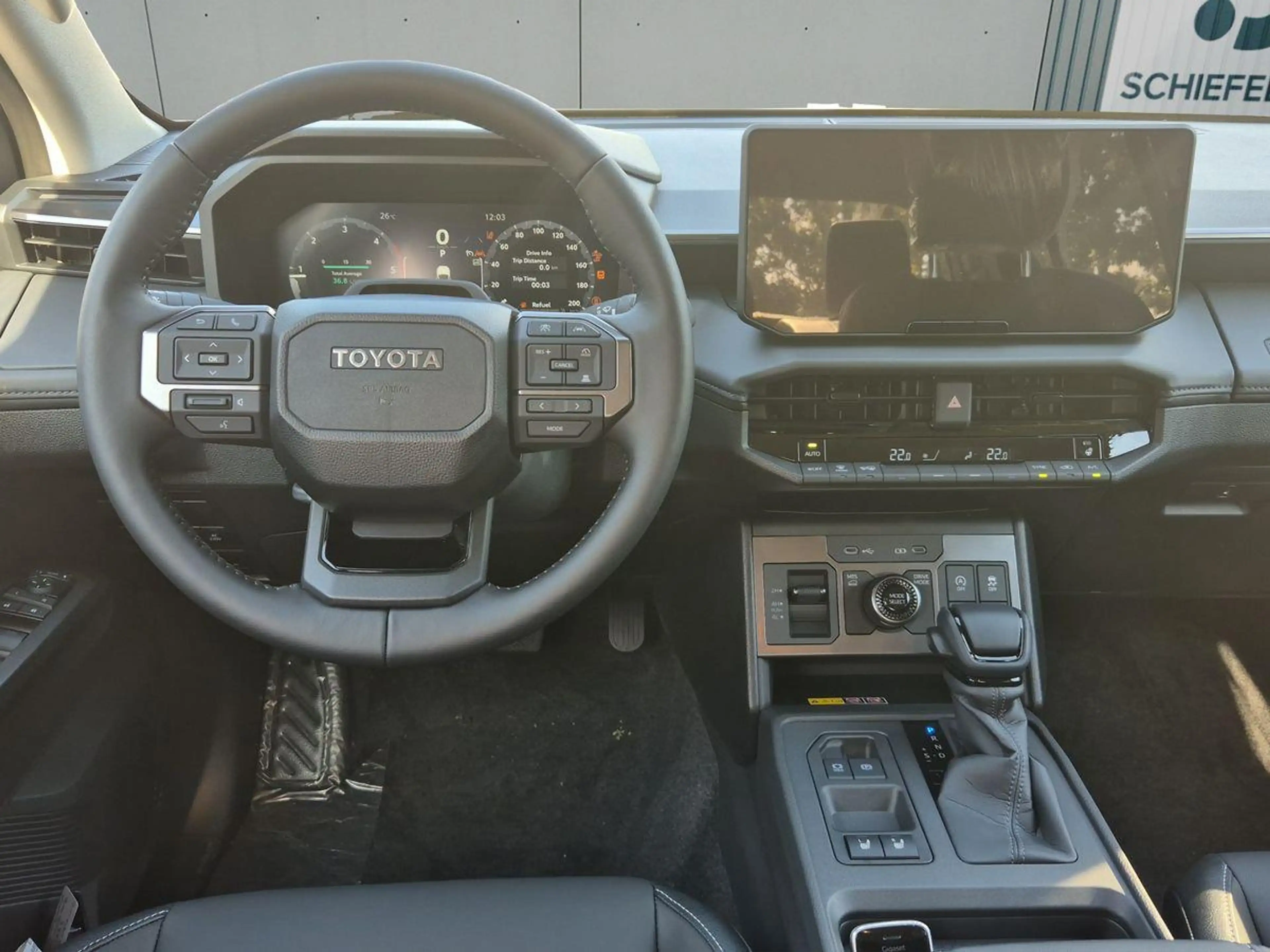 Toyota Hilux NG Hilux Double Cab 2,8 Mild Hybrid Executive — photo 14