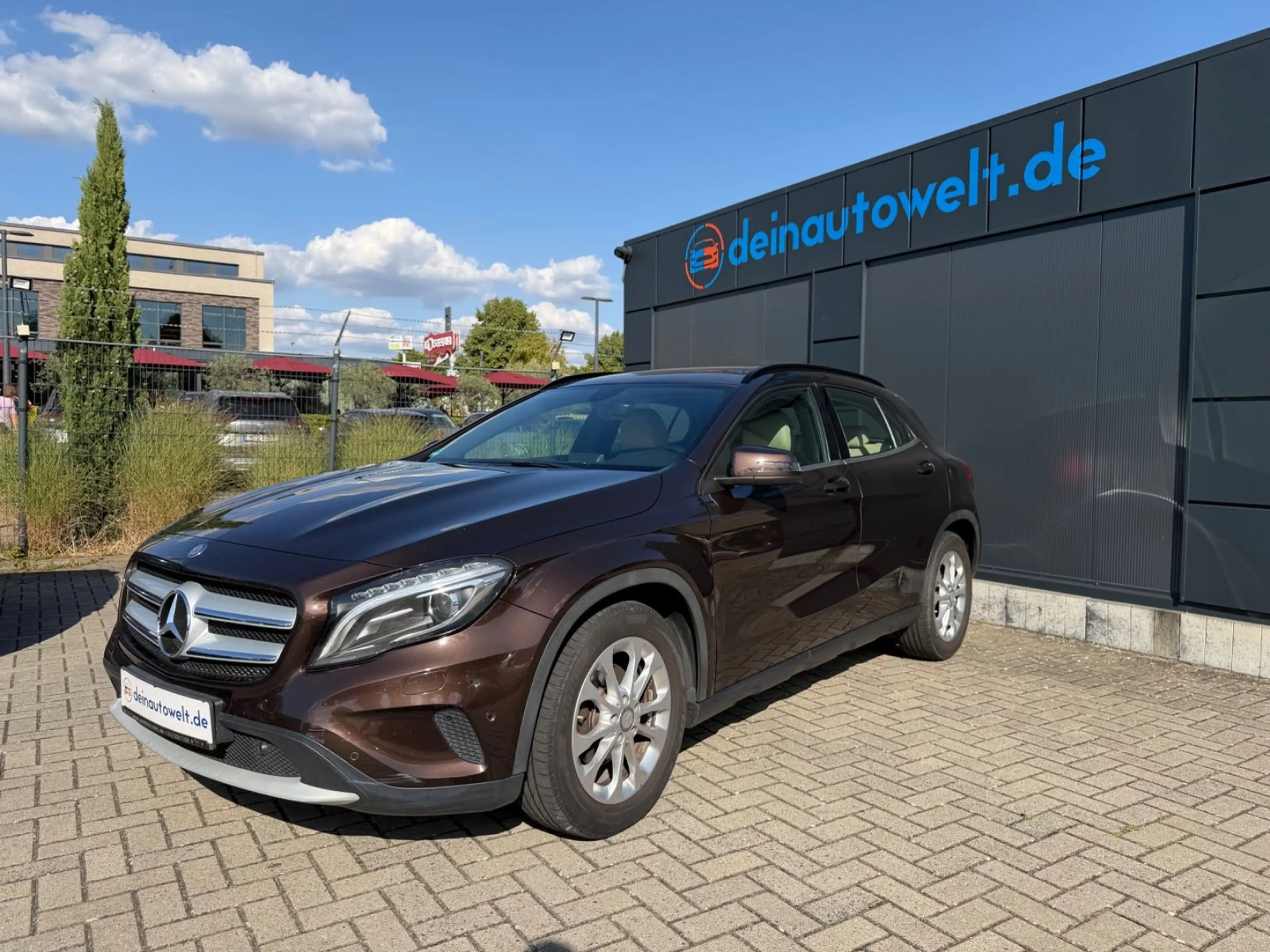 Mercedes-Benz GLA 200 *Navi