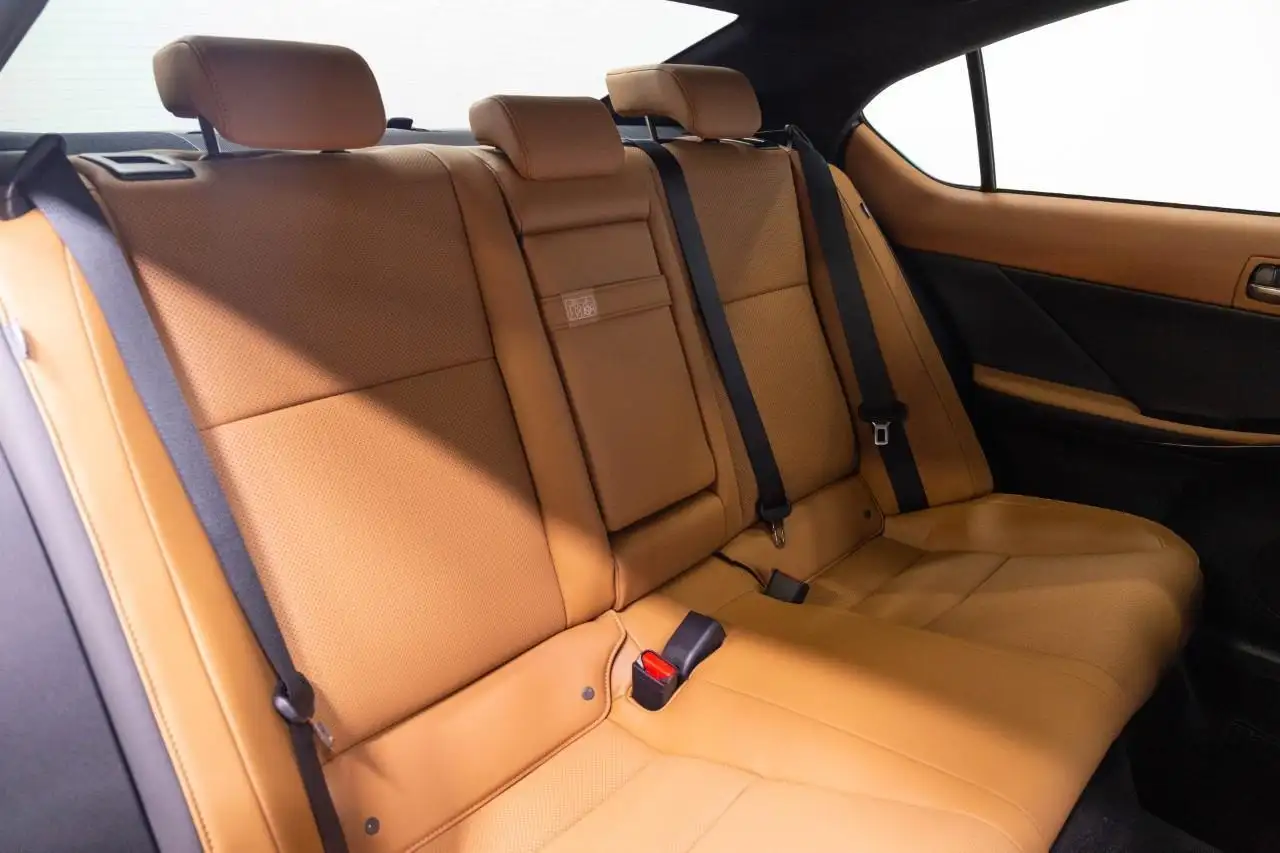 Lexus IS снимка Lexus IS