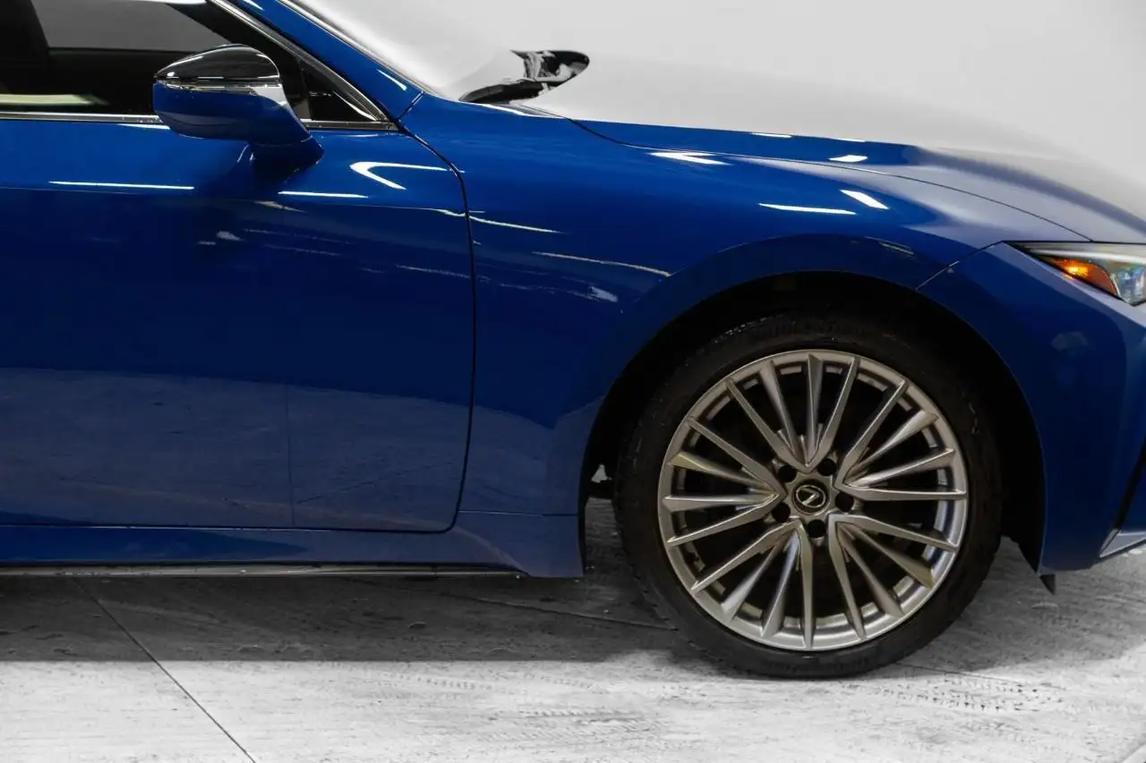 Lexus IS снимка Lexus IS