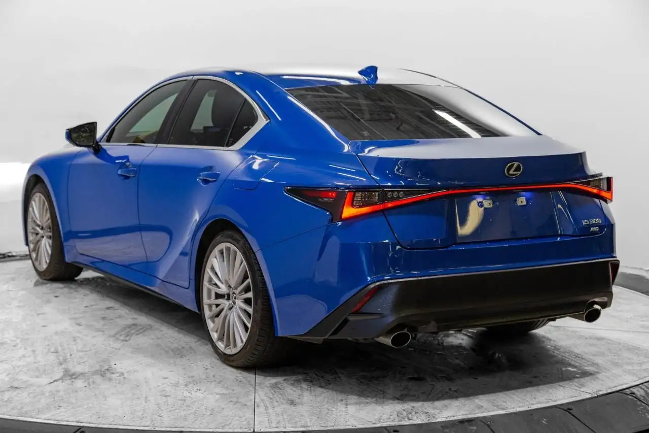 Lexus IS снимка Lexus IS
