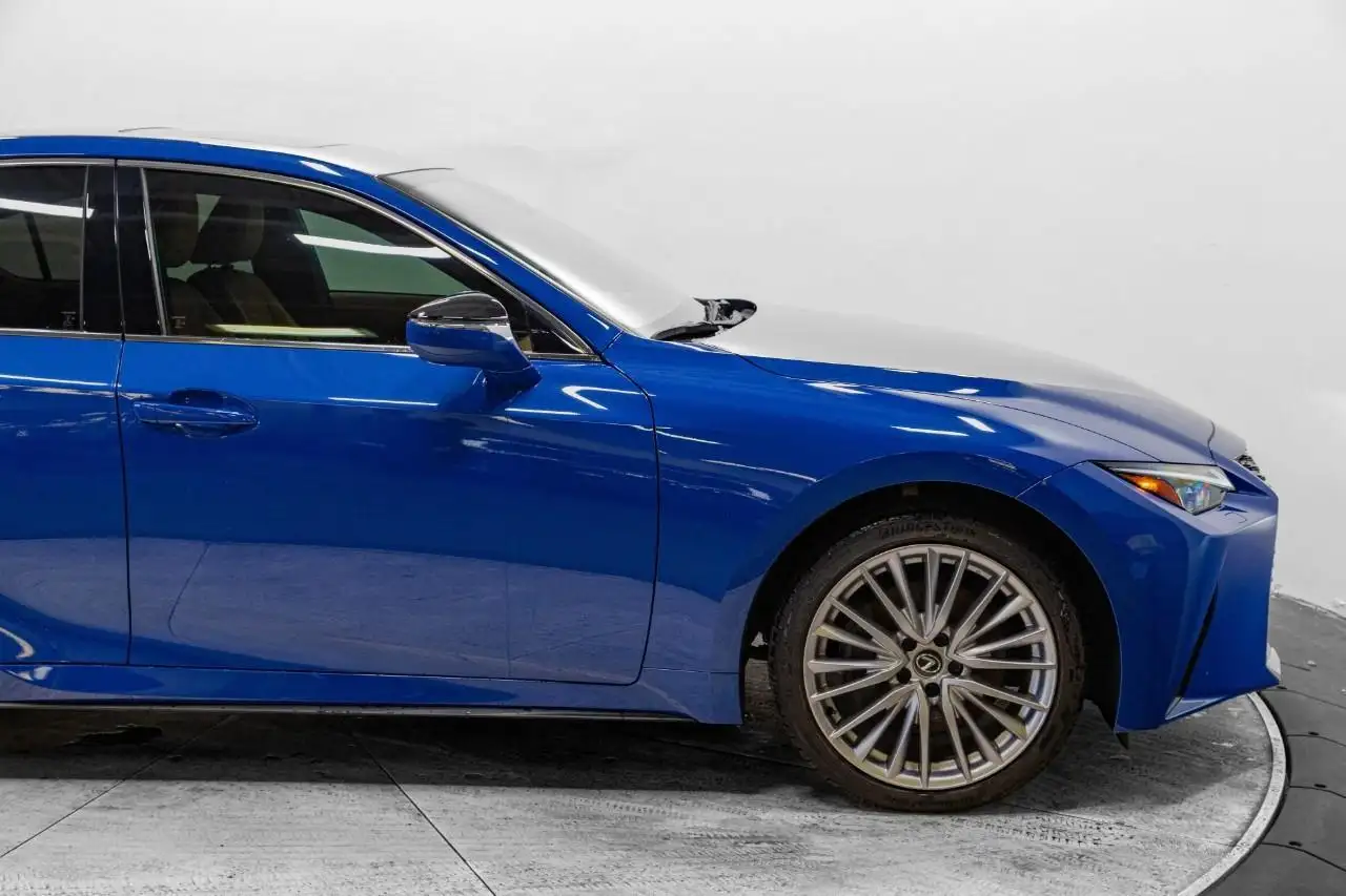 Lexus IS снимка Lexus IS