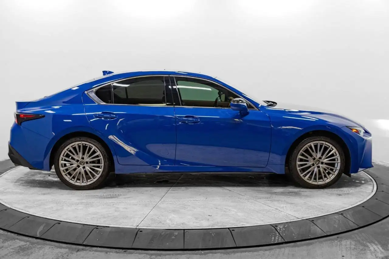 Lexus IS снимка Lexus IS