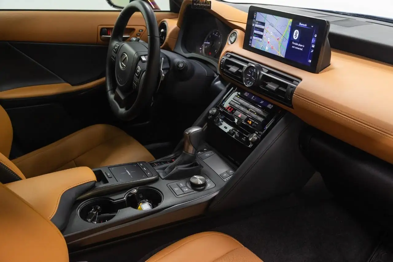 Lexus IS снимка Lexus IS