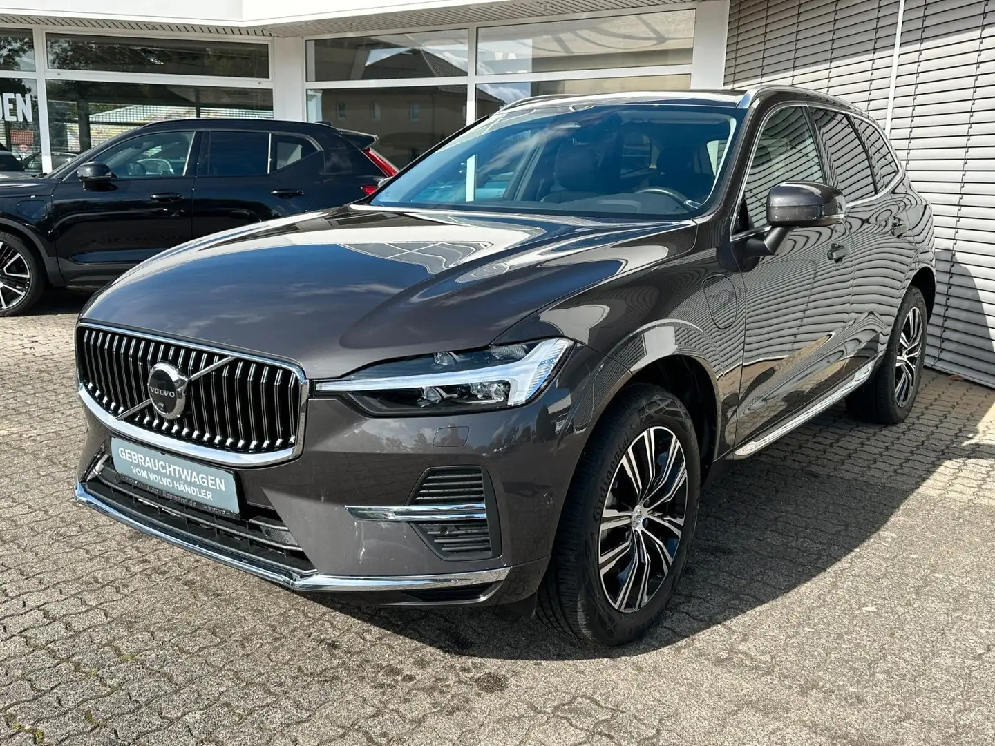 Volvo XC60 T6 Inscription*Plug-In*AWD*AHK*Licht-P* Grau - 2