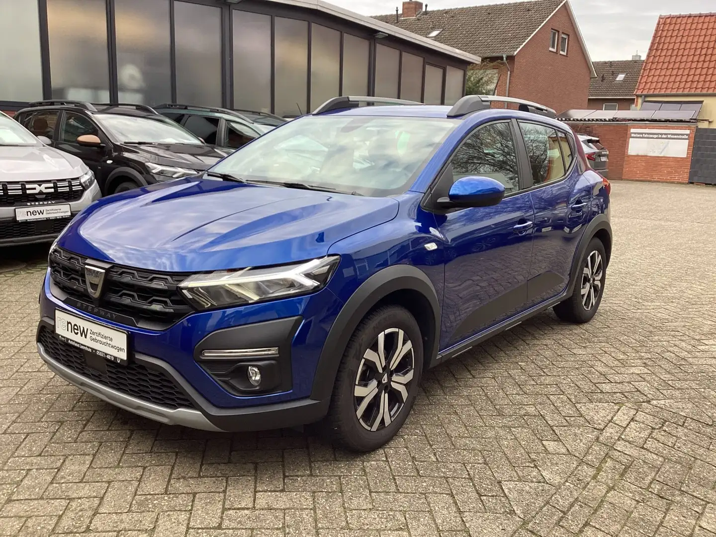 Dacia Sandero Stepway Comfort 1.0 TCe 100 ECO-G Blau - 1