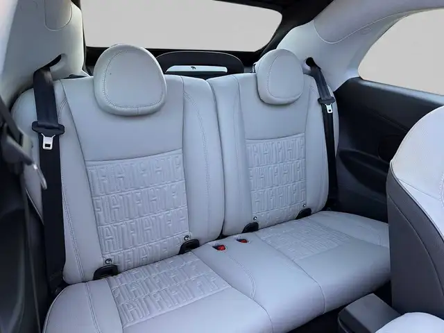 Fiat 500e view 8