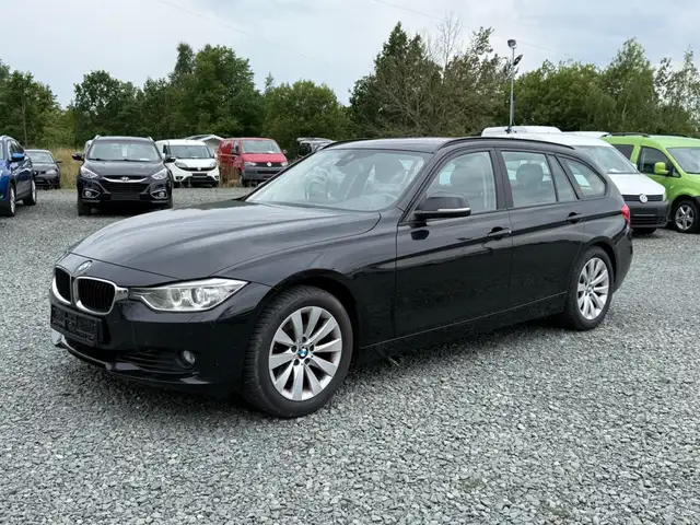 BMW 328 i Touring Automatik*Xenon*Head-Up*SHZG*Navi*