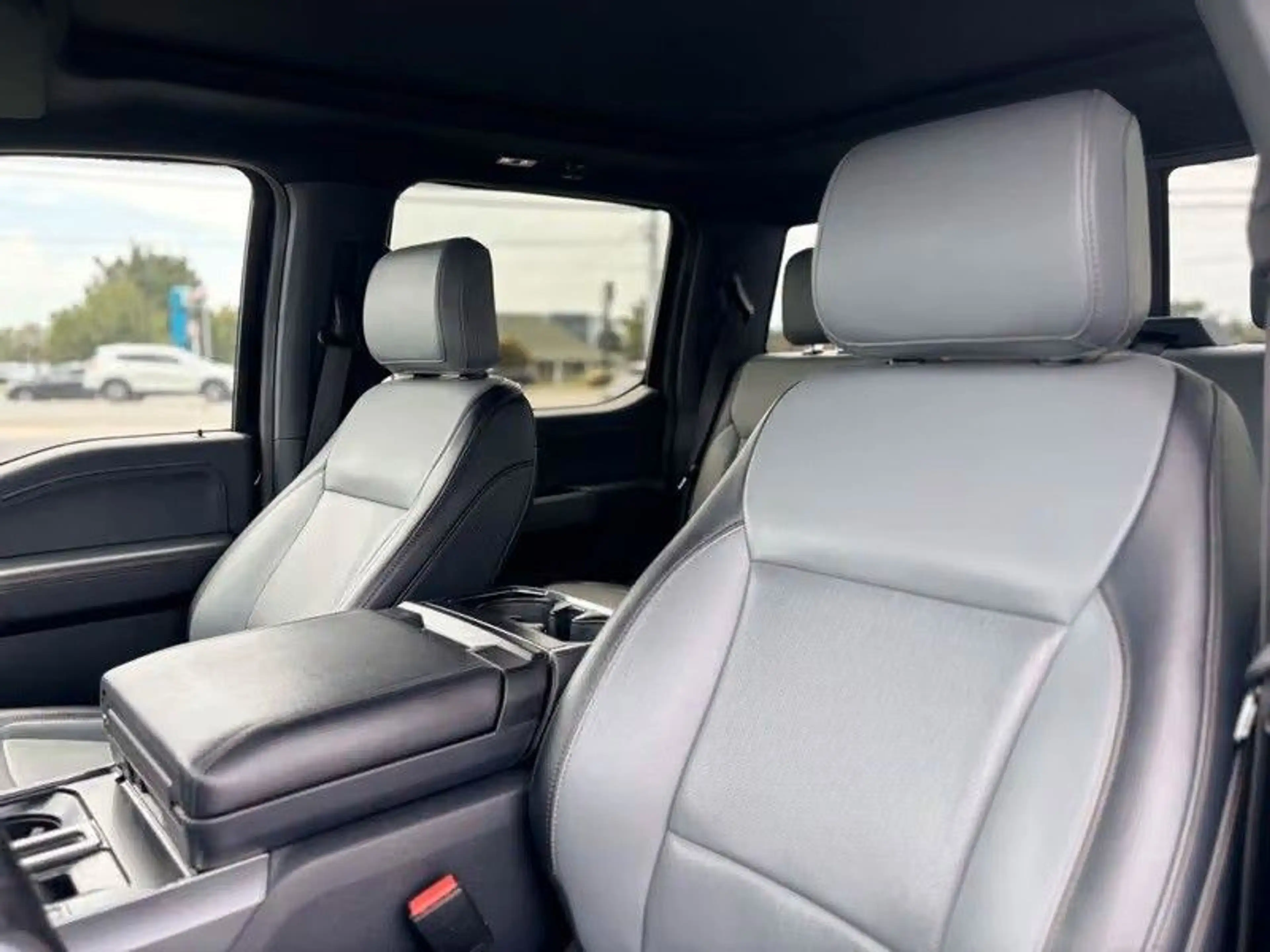 Ford F 150 Lightning Lariat gr. Batt. in Hamburg + 20 — photo 10