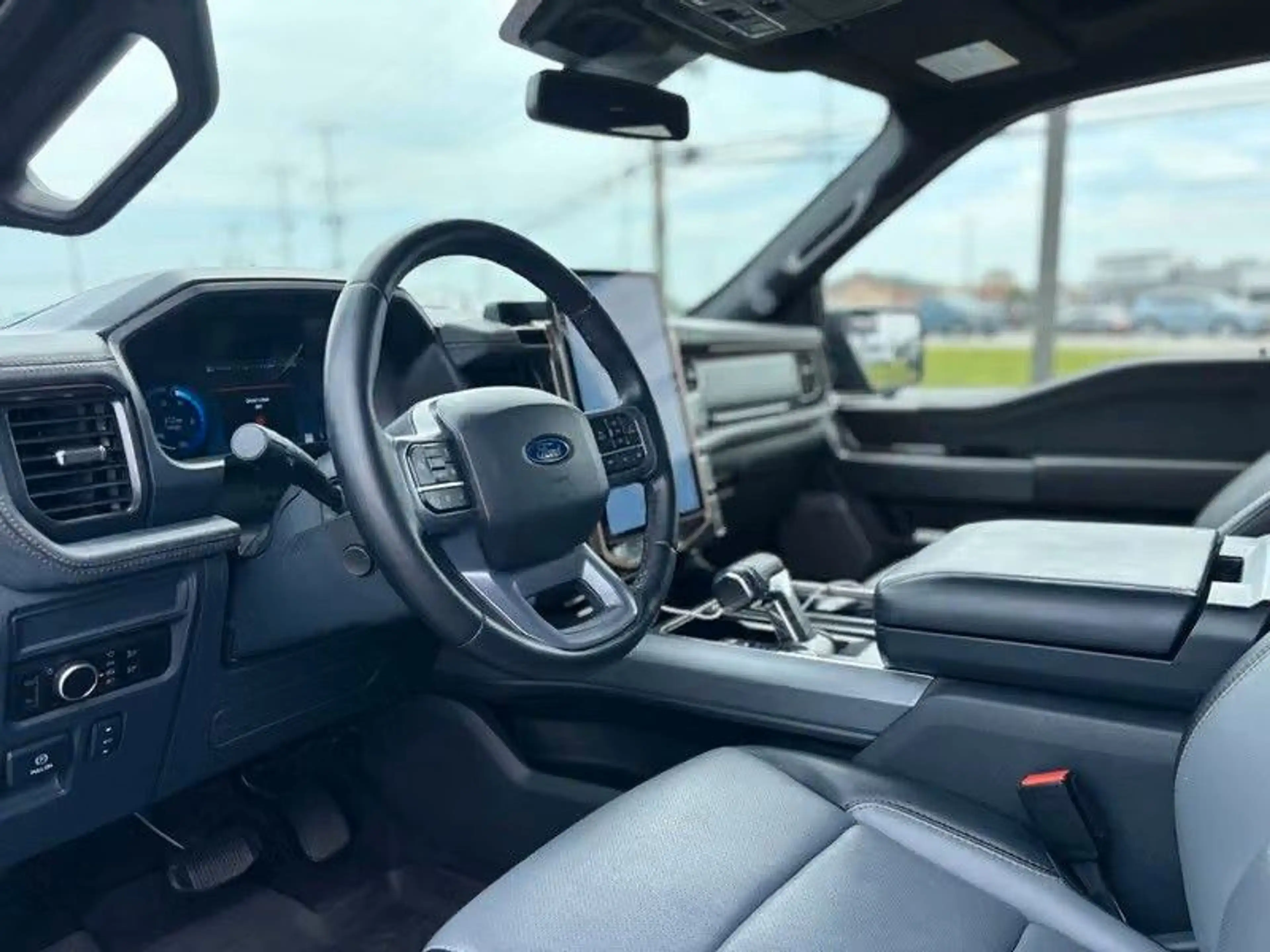 Ford F 150 Lightning Lariat gr. Batt. in Hamburg + 20 — photo 9
