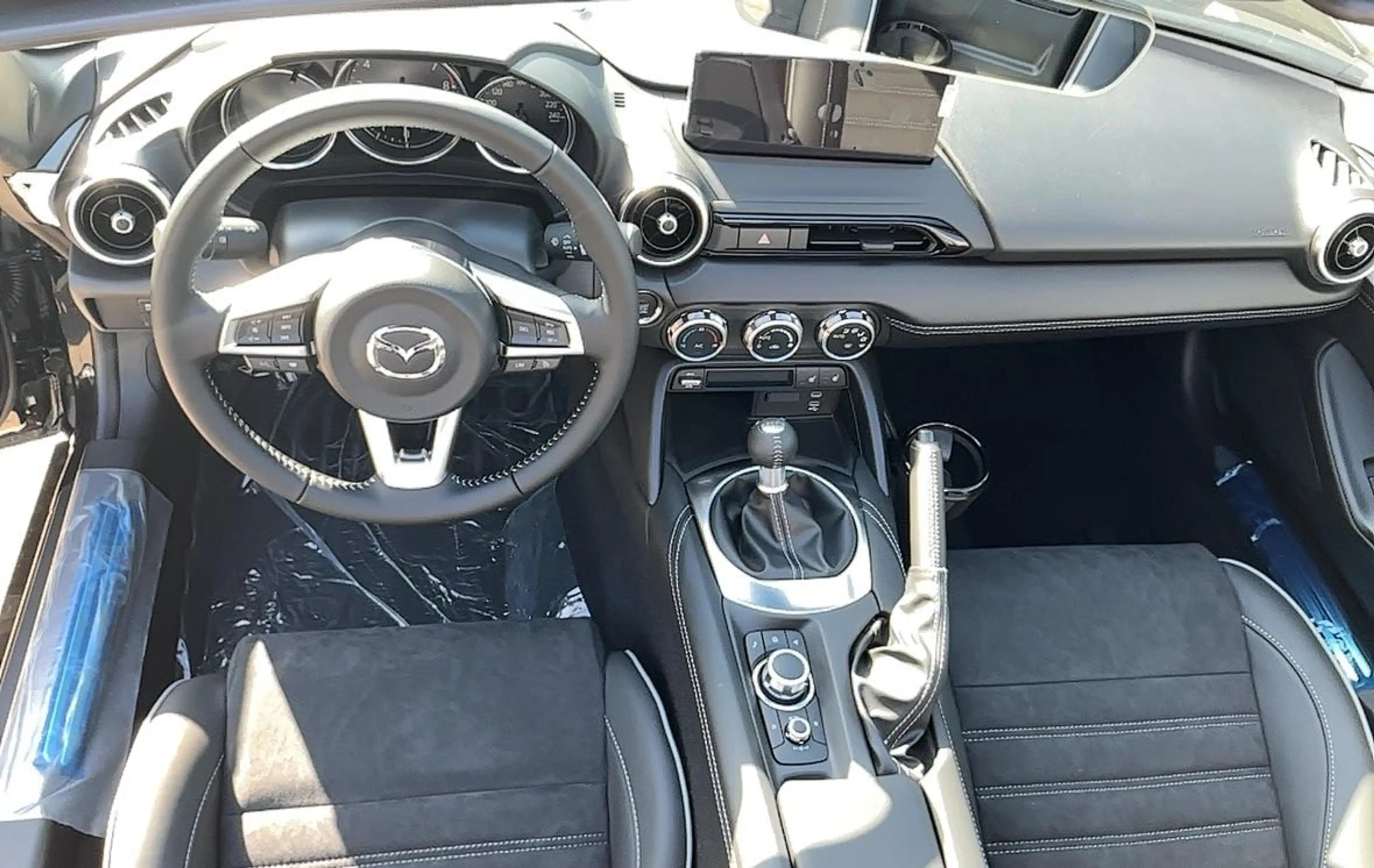 Mazda MX-5 1.5L SKY-G 97 kW (132 PS) Homura Vorführwagenangeb — photo 15